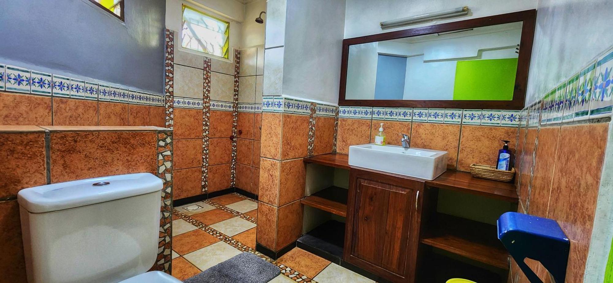 We Travel Hostel Moshi Bagian luar foto